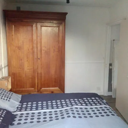 Maison Plein Pied De 30m² Avec Terrasse .saumur