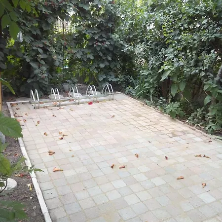 Maison Plein Pied De 30m² Avec Terrasse .saumur بيت للعطل سوموور